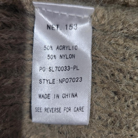 Colorblock Fringe Sweater - Picture 5 of 5